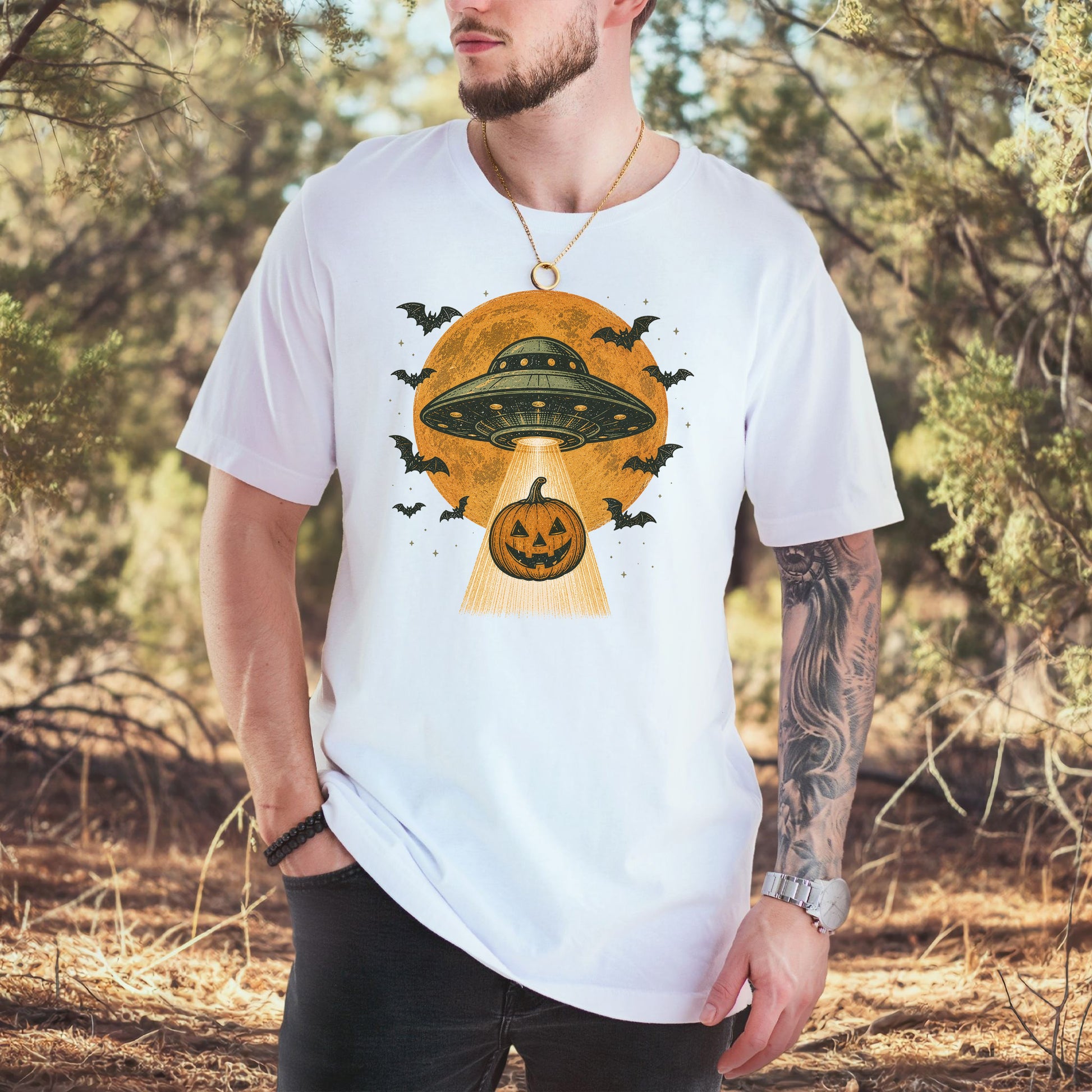 Pumpkin Pickup UFO Alien Abduction Retro Halloween Sci-Fi T-Shirt
