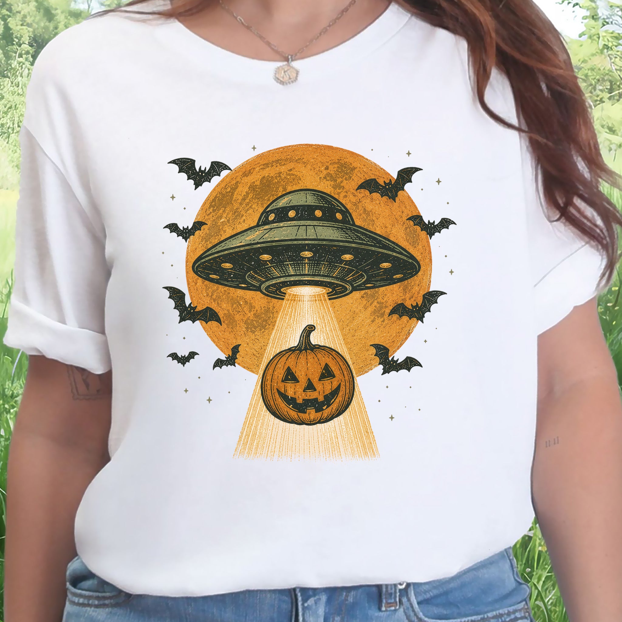 Pumpkin Pickup UFO Alien Abduction Retro Halloween Sci-Fi T-Shirt