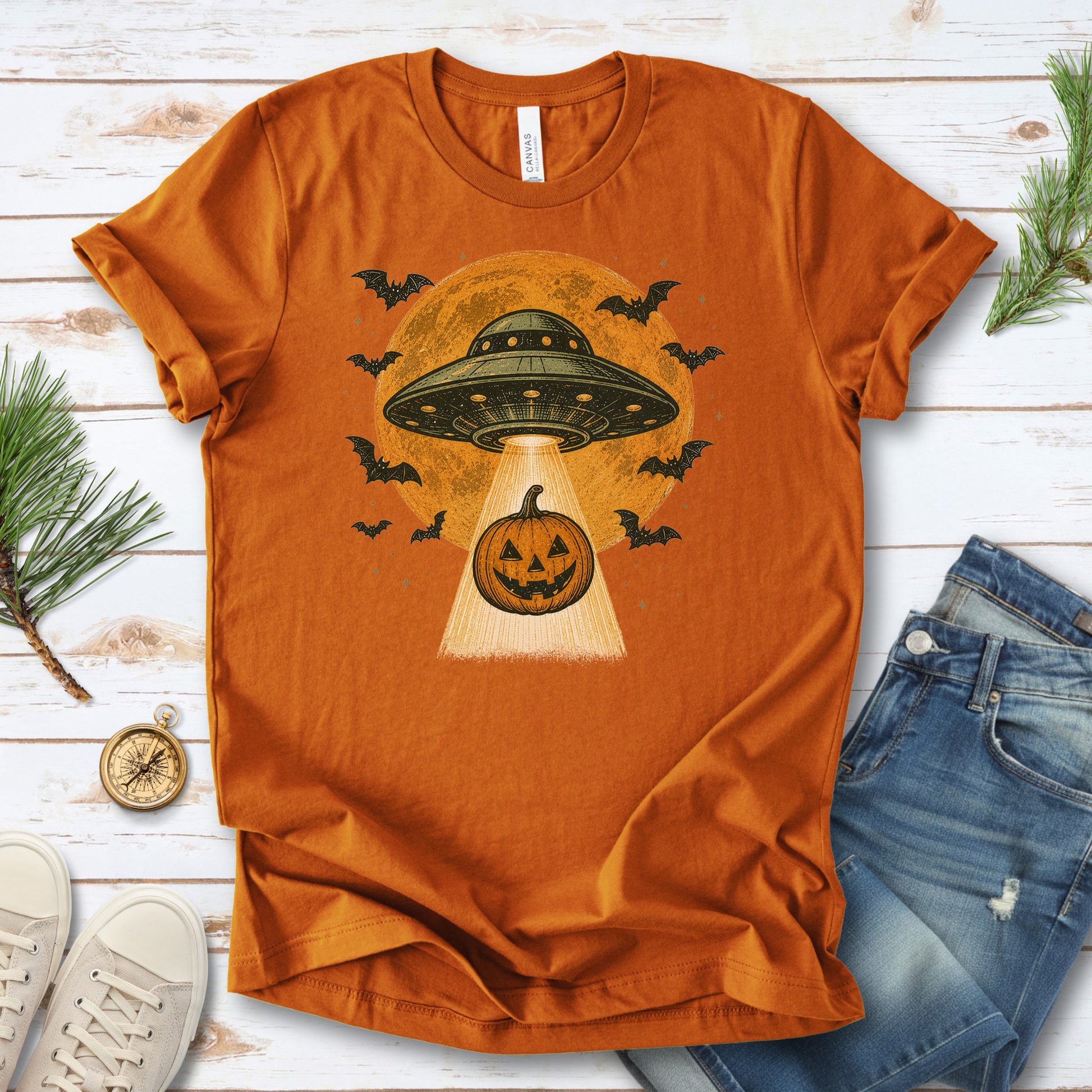 Pumpkin Pickup UFO Alien Abduction Retro Halloween Sci-Fi T-Shirt