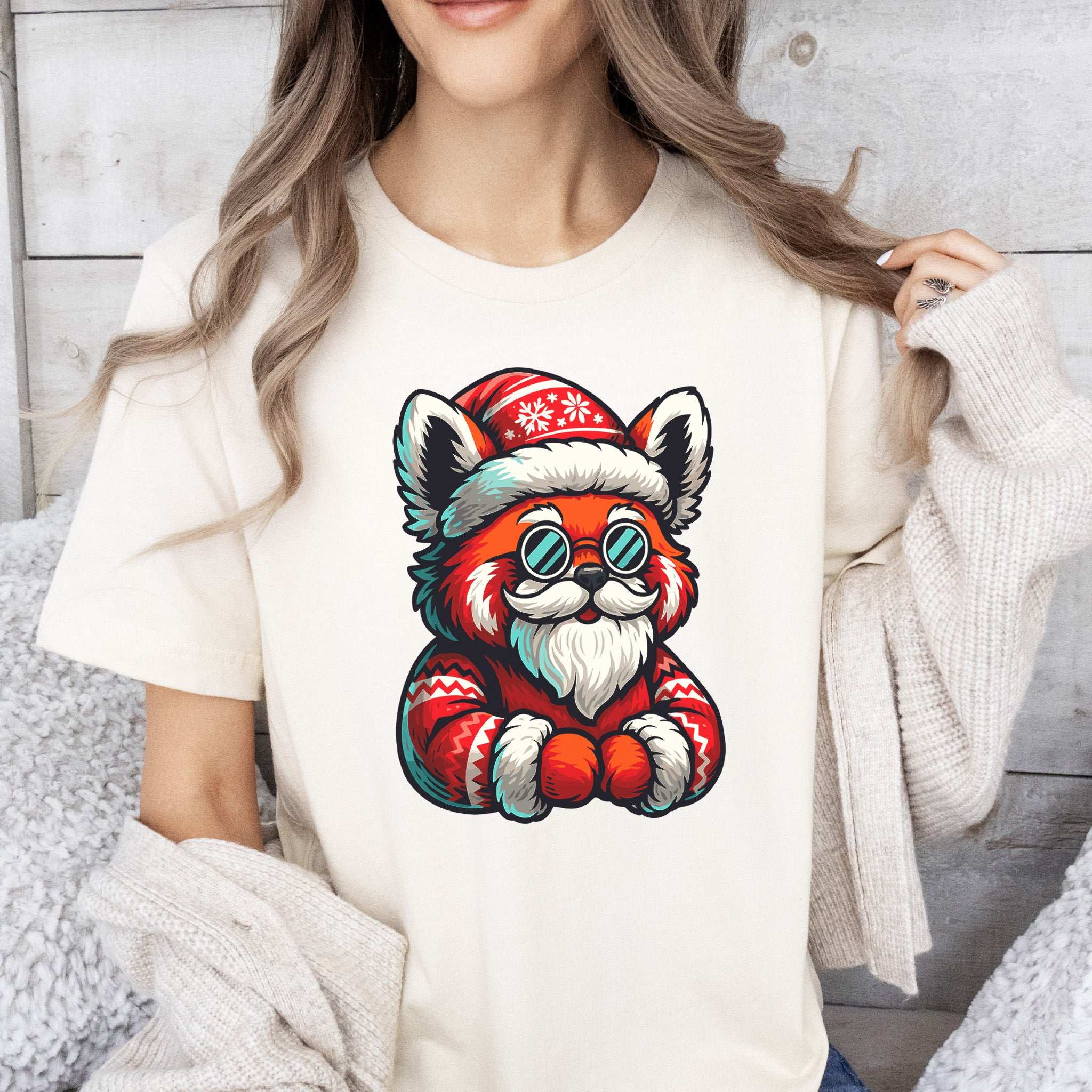 Red Panda Claus T-Shirt – Cool Santa Christmas Animal Tee