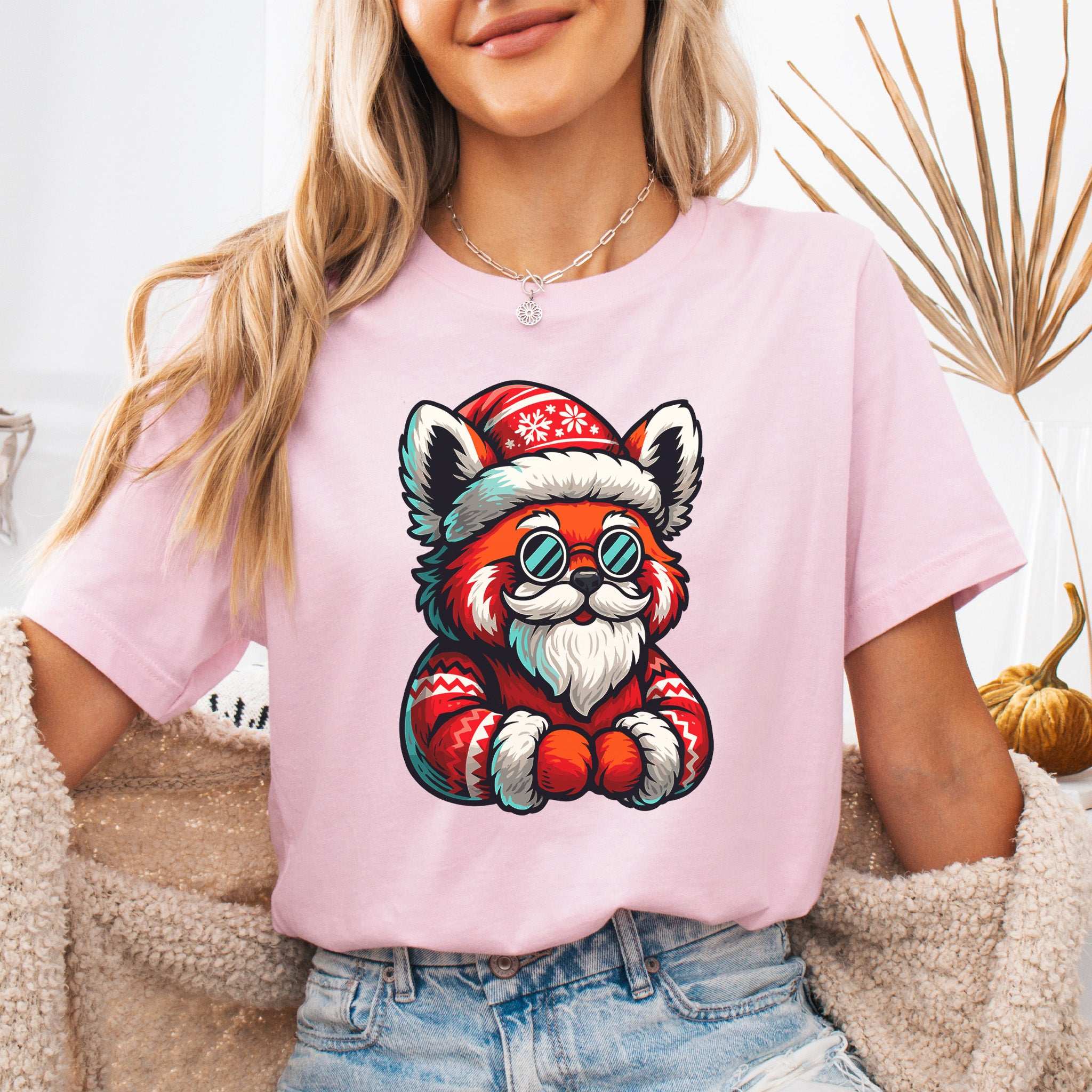 Red Panda Claus T-Shirt – Cool Santa Christmas Animal Tee