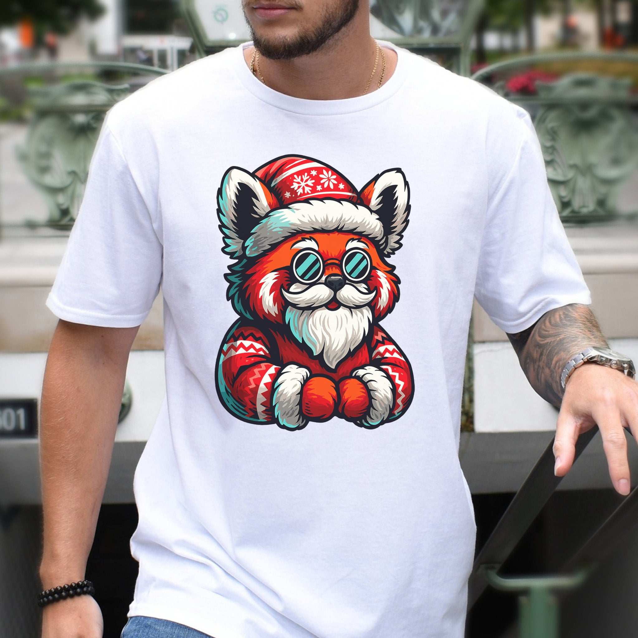 Red Panda Claus T-Shirt – Cool Santa Christmas Animal Tee