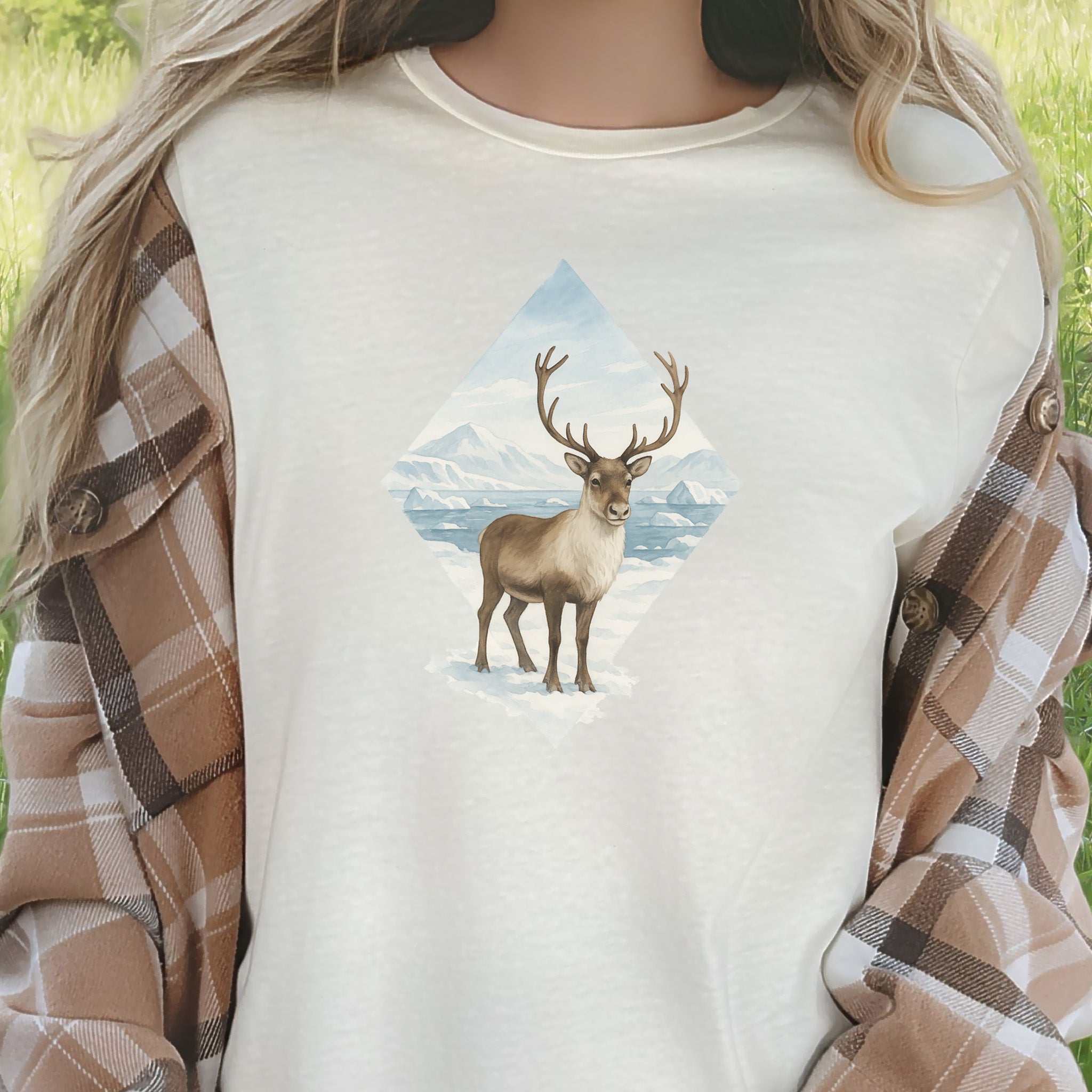 Arctic Reindeer Diamond T-Shirt – Retro Winter Nature Gift Tee