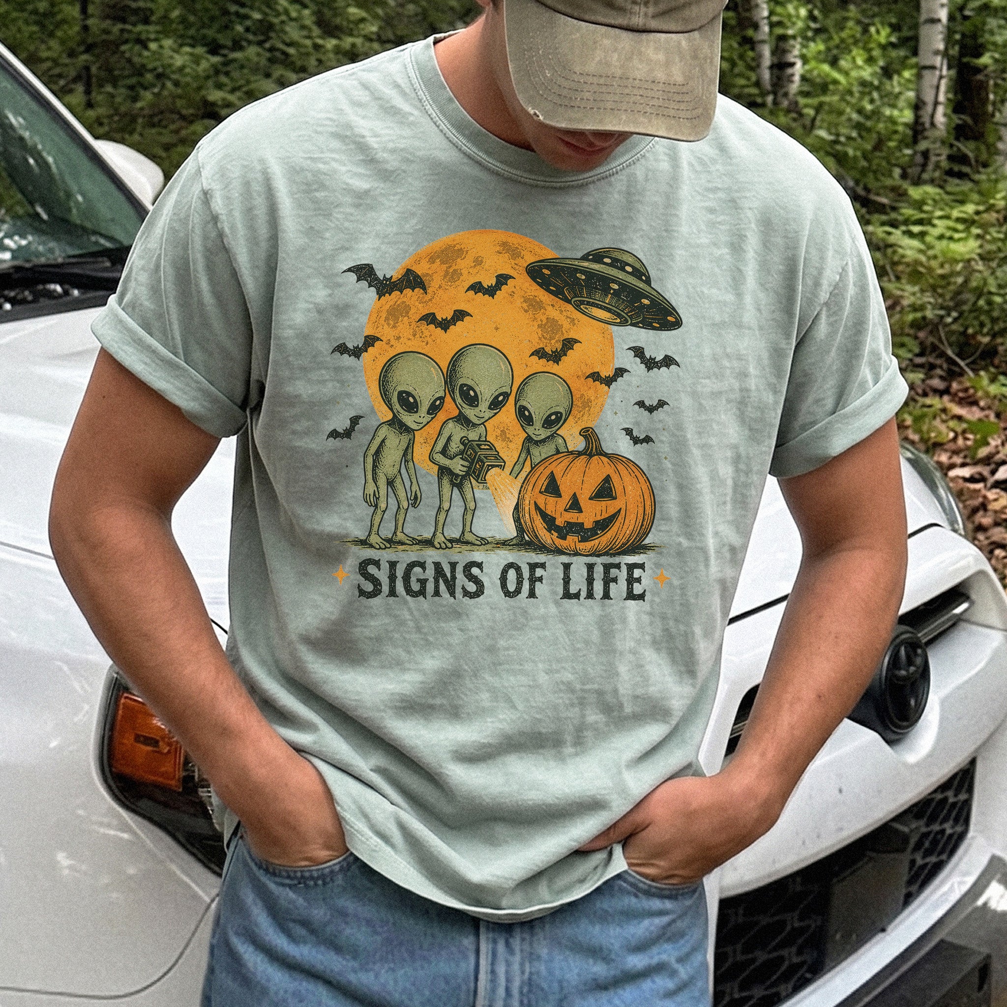Signs of Life Alien UFO Halloween Pumpkin Retro Sci-Fi Comfort Colors Shirt
