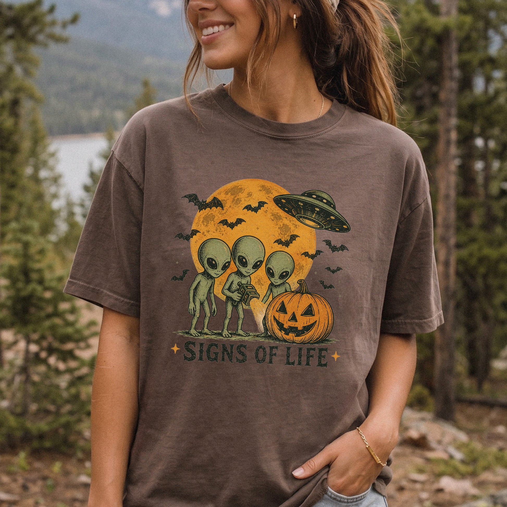 Signs of Life Alien UFO Halloween Pumpkin Retro Sci-Fi Comfort Colors Shirt