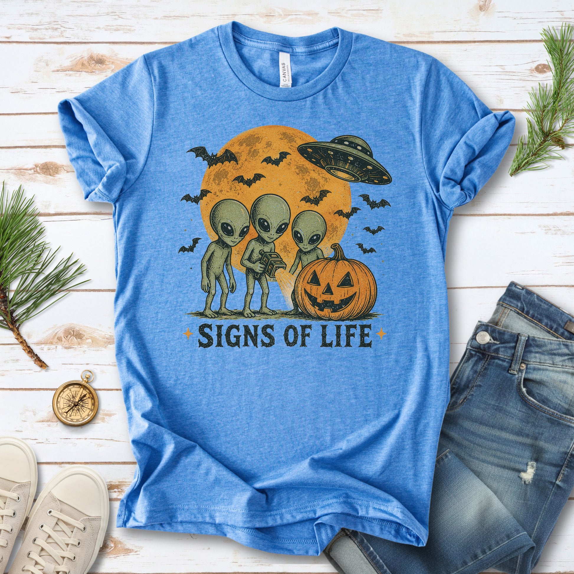 Signs of Life Alien UFO Halloween Pumpkin Retro Sci-Fi Graphic T-Shirt