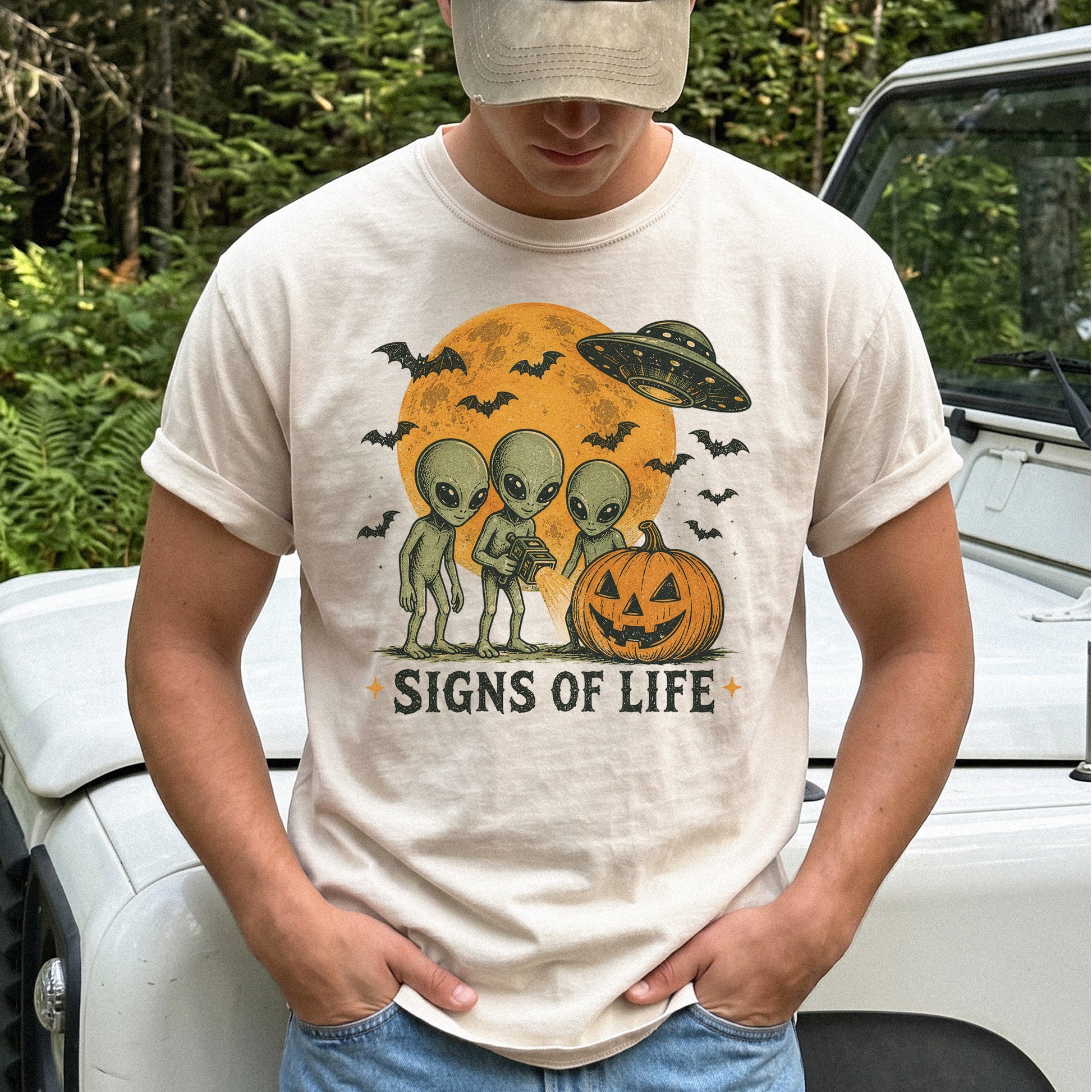 Signs of Life Alien UFO Halloween Pumpkin Retro Sci-Fi Comfort Colors Shirt