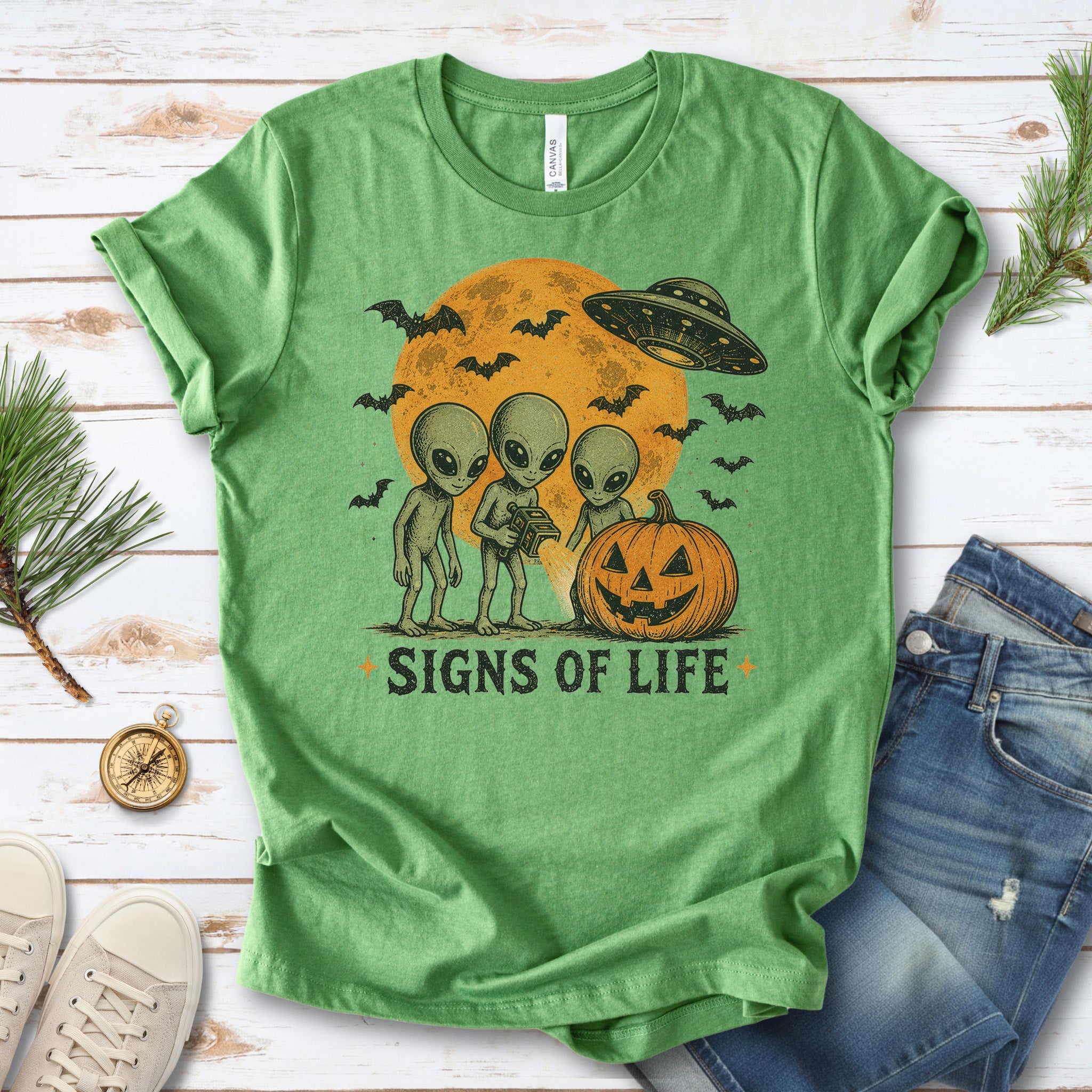 Signs of Life Alien UFO Halloween Pumpkin Retro Sci-Fi Graphic T-Shirt