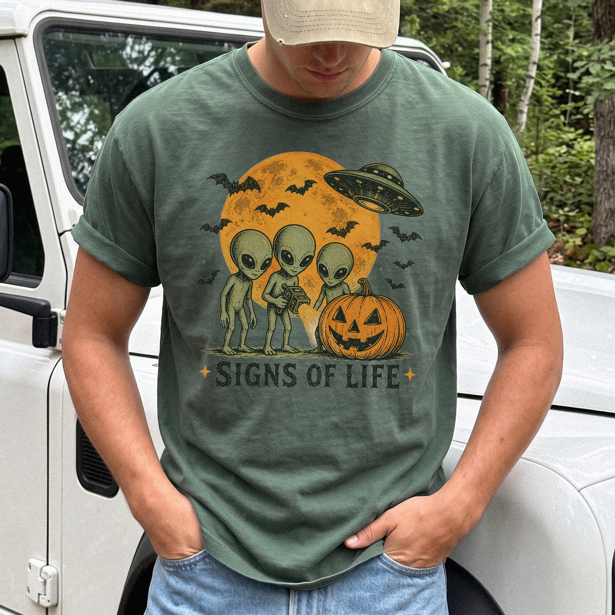 Signs of Life Alien UFO Halloween Pumpkin Retro Sci-Fi Comfort Colors Shirt