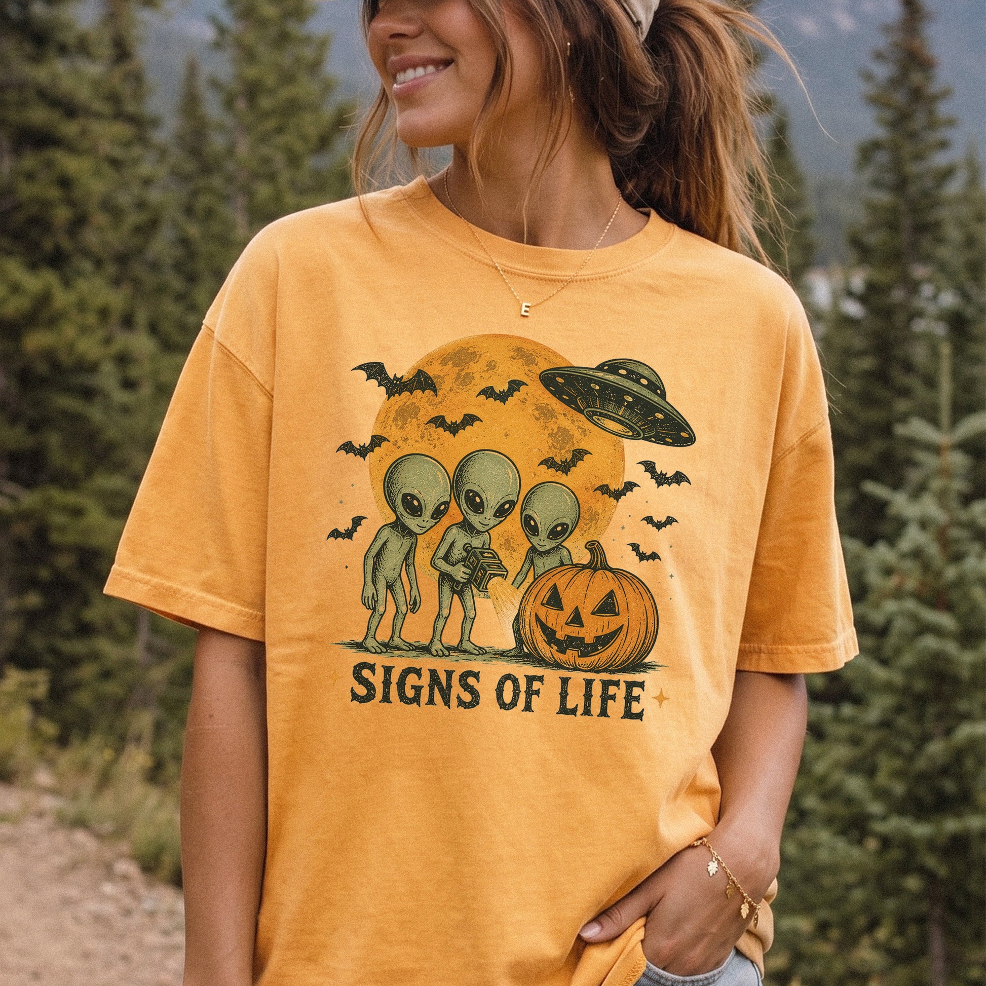 Signs of Life Alien UFO Halloween Pumpkin Retro Sci-Fi Comfort Colors Shirt