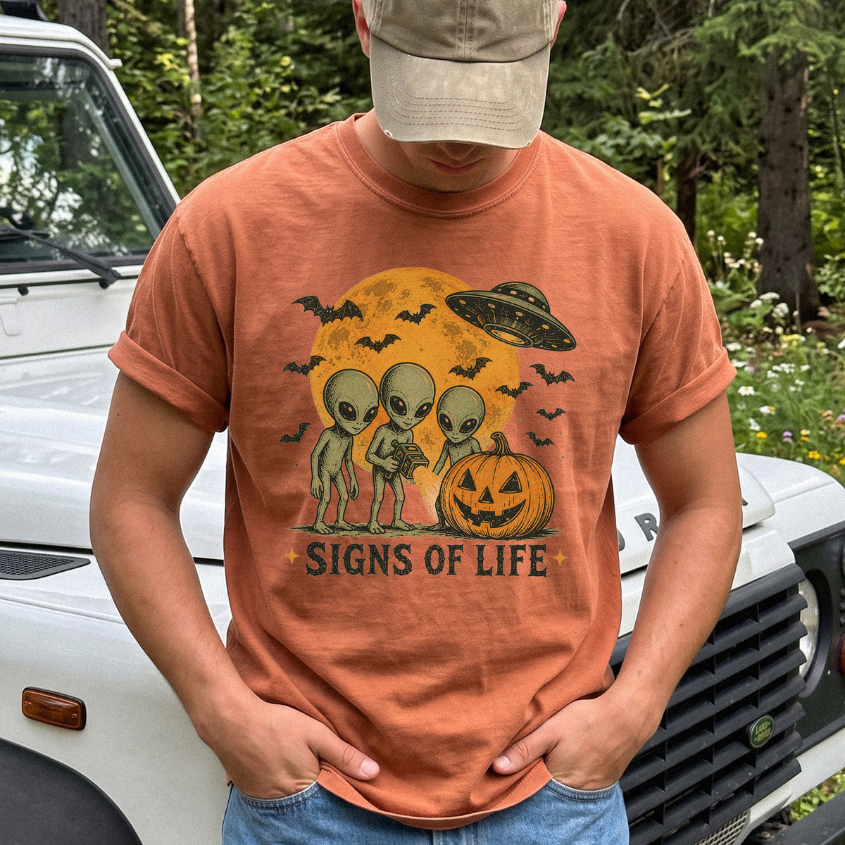 Signs of Life Alien UFO Halloween Pumpkin Retro Sci-Fi Comfort Colors Shirt