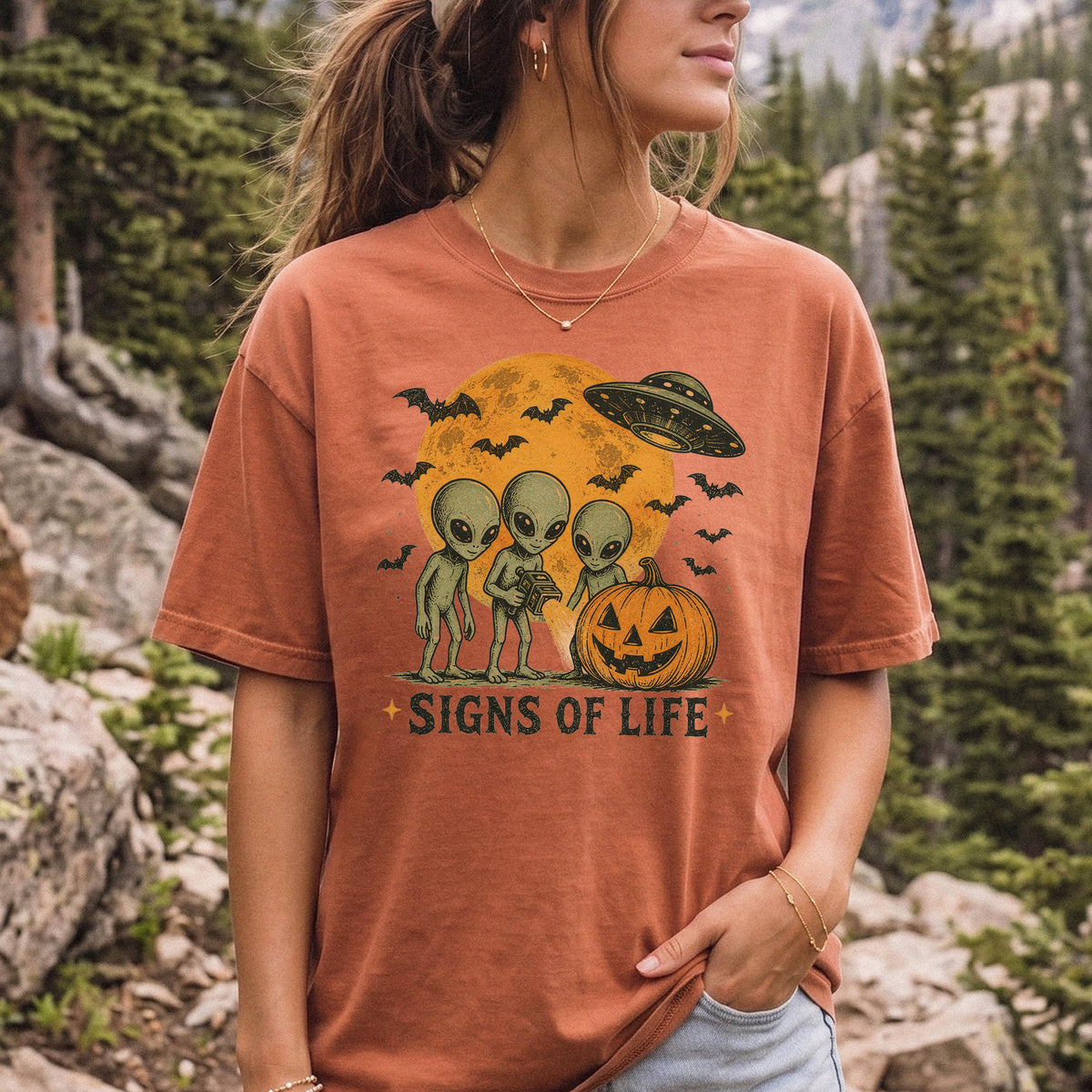 Signs of Life Alien UFO Halloween Pumpkin Retro Sci-Fi Comfort Colors Shirt