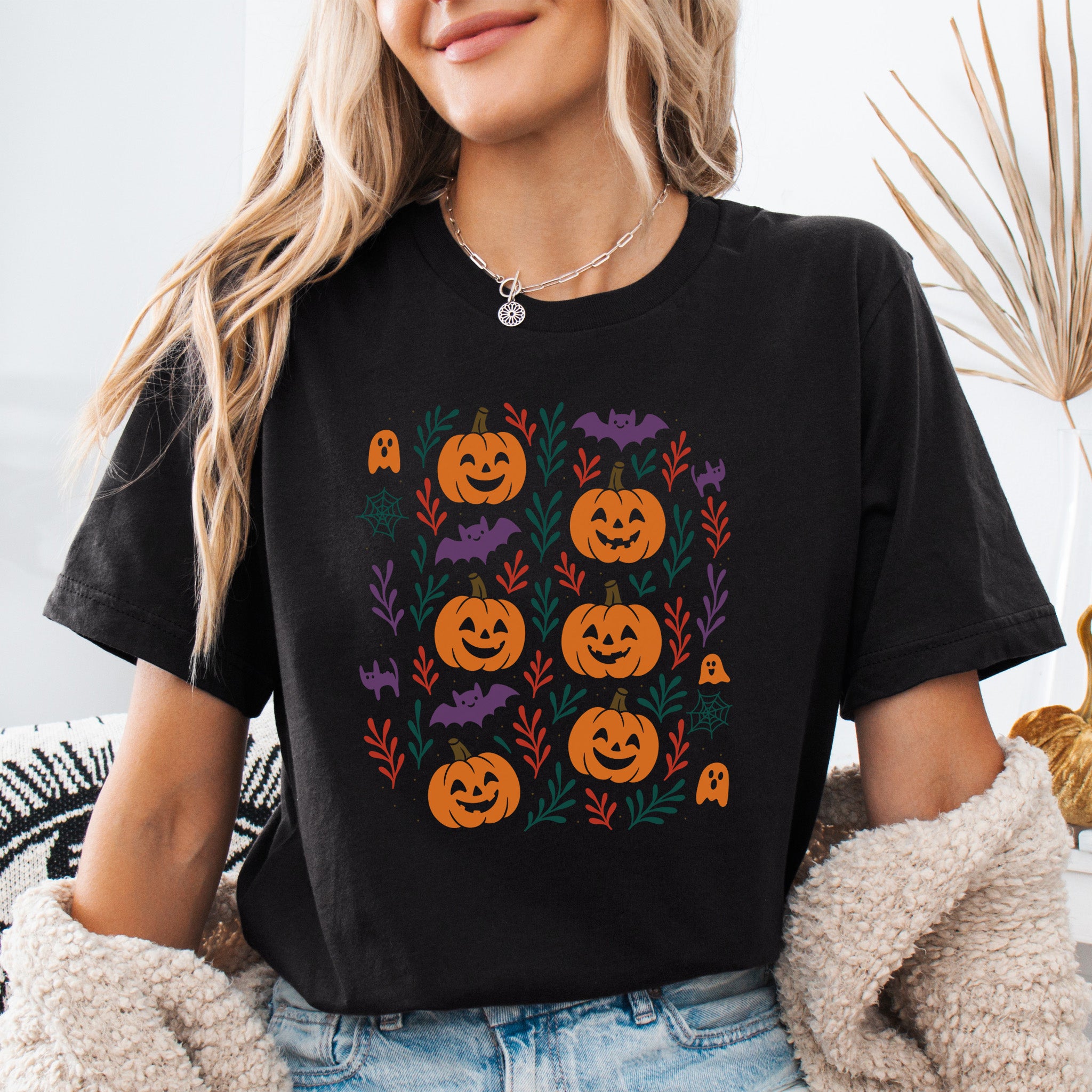Pumpkin Bats Halloween T-Shirt – Cute Spooky Doodles Fall Tee