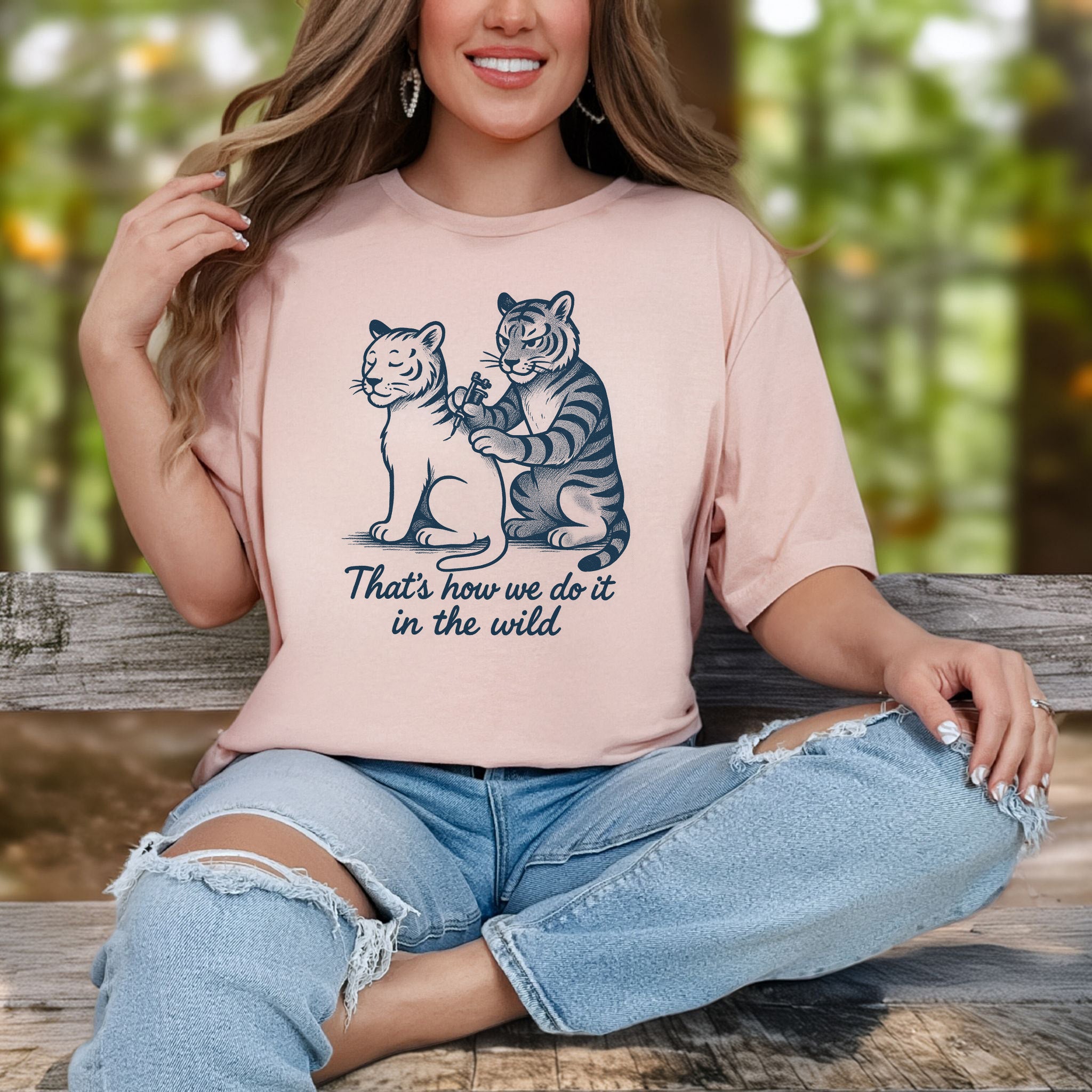 Tiger Tattoo T-Shirt – Funny Jungle Big Cat & Tattoo Artist Tee
