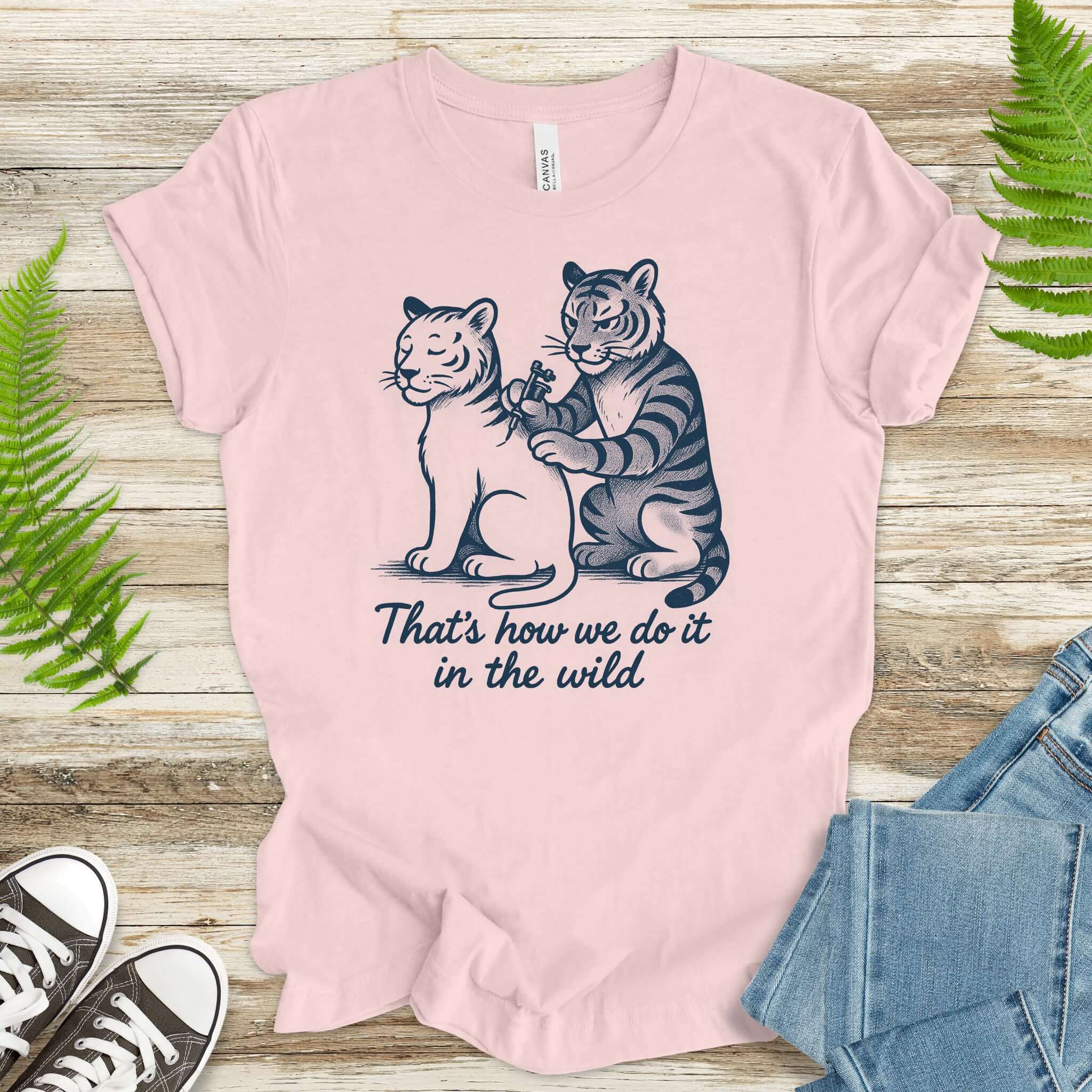 Tiger Tattoo T-Shirt – Funny Jungle Big Cat & Tattoo Artist Tee