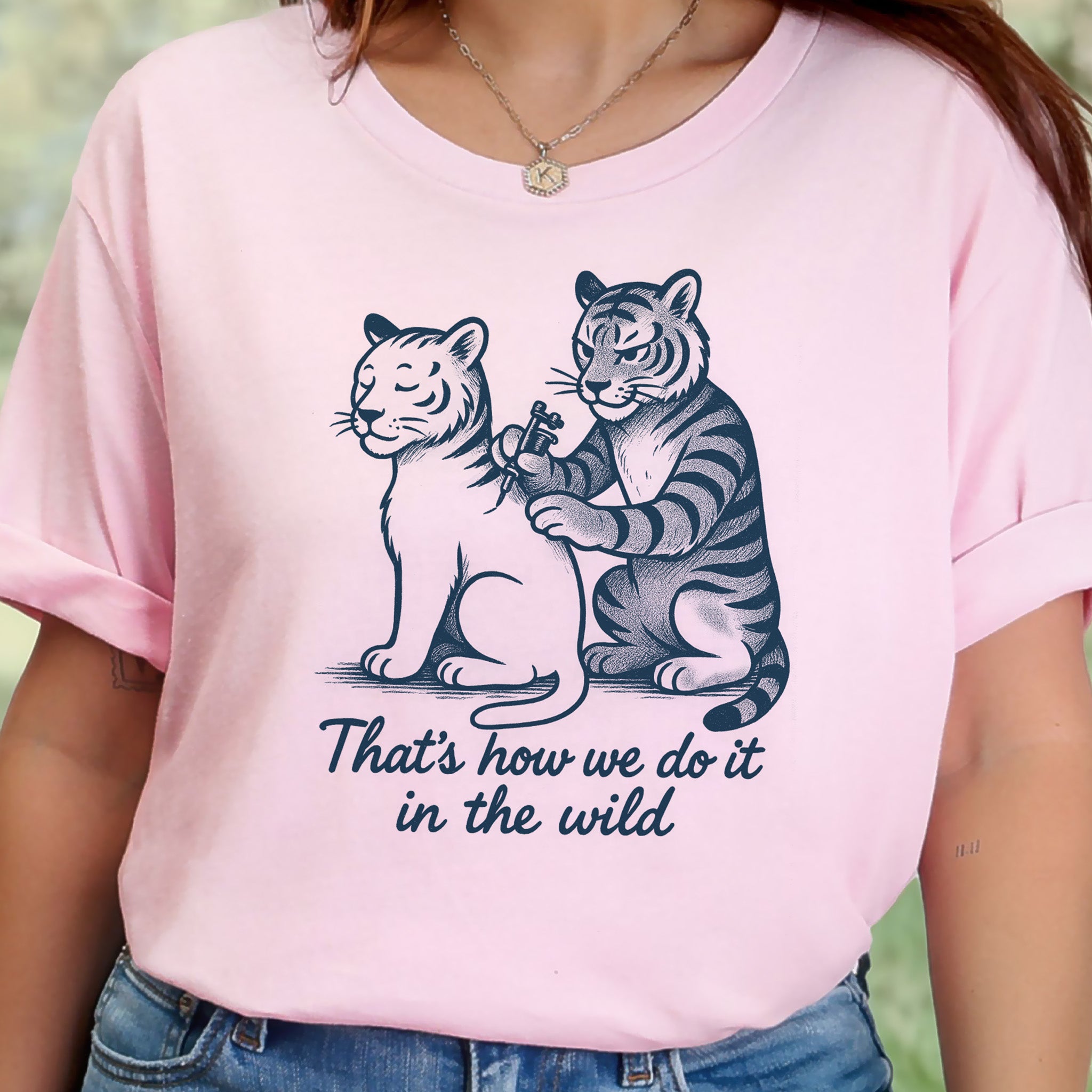 Tiger Tattoo T-Shirt – Funny Jungle Big Cat & Tattoo Artist Tee
