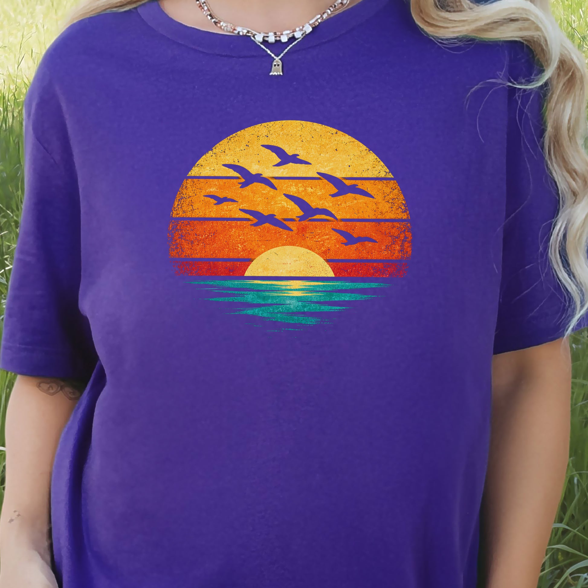 Vintage Ocean Sunset Birds Retro Nature T-Shirt