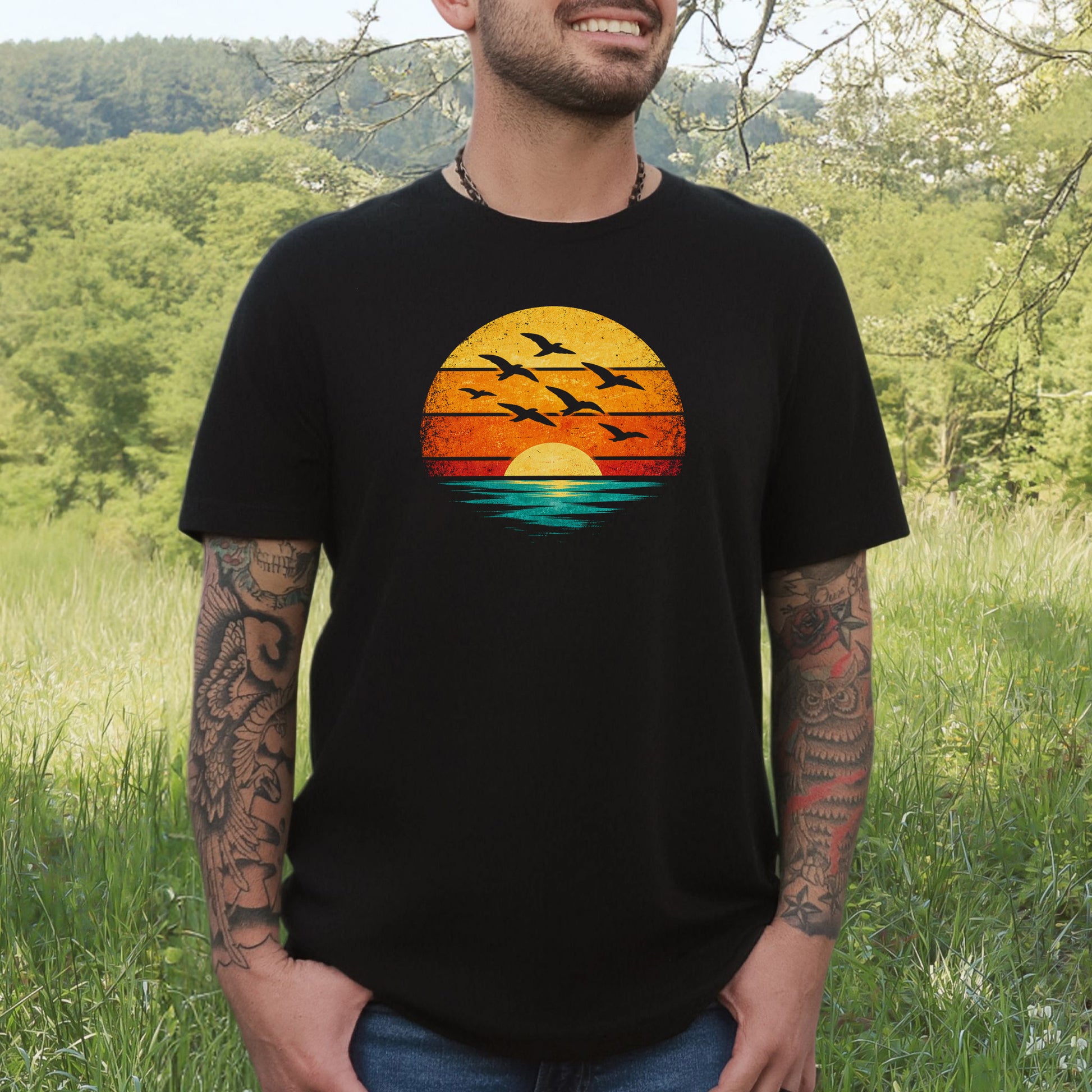 Vintage Ocean Sunset Birds Retro Nature T-Shirt