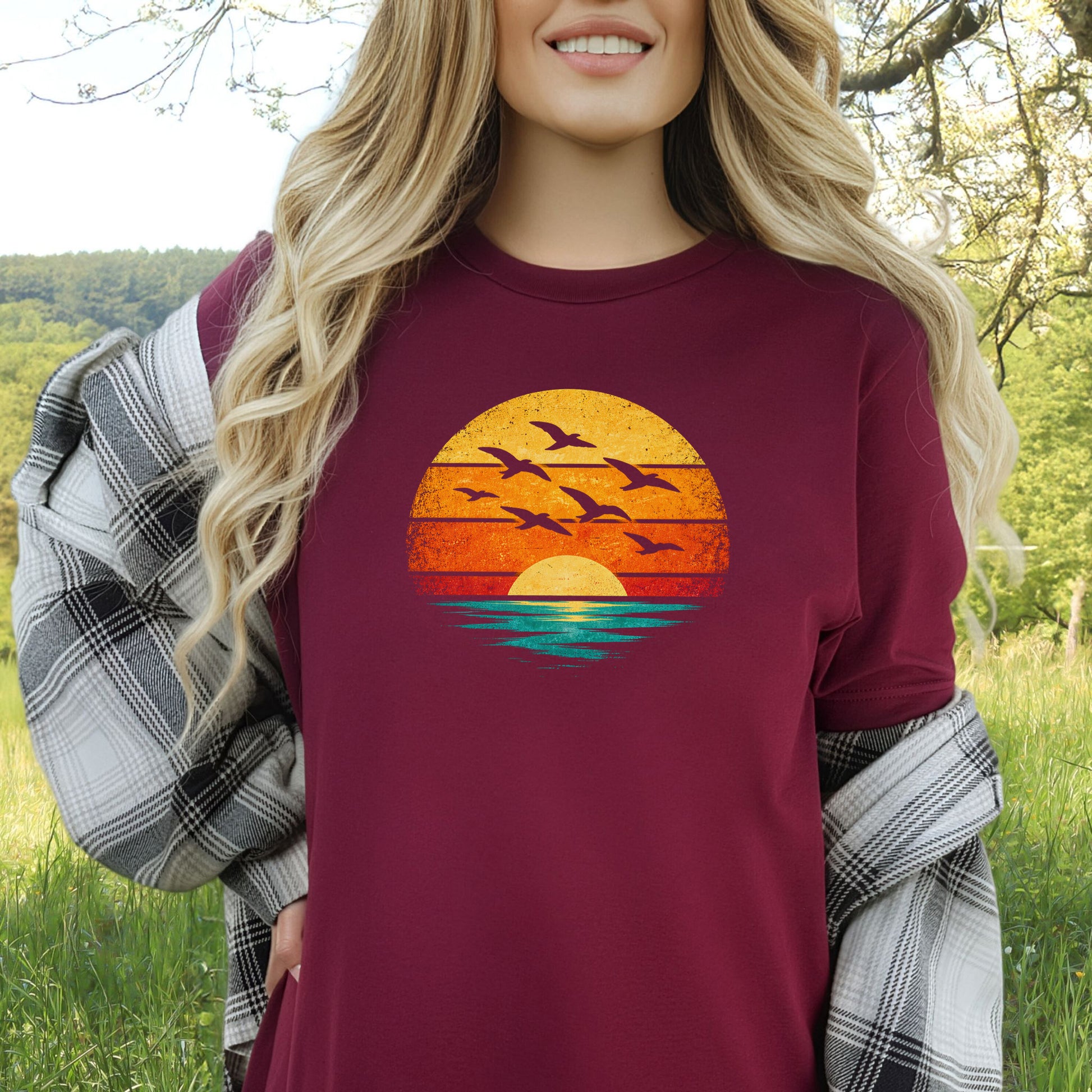 Vintage Ocean Sunset Birds Retro Nature T-Shirt