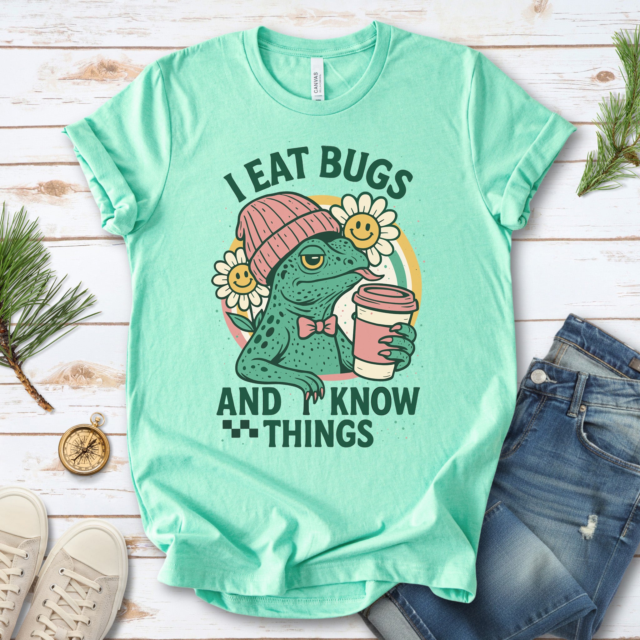 Lizard I Eat Bugs and I Know Things Sassy T-Shirt