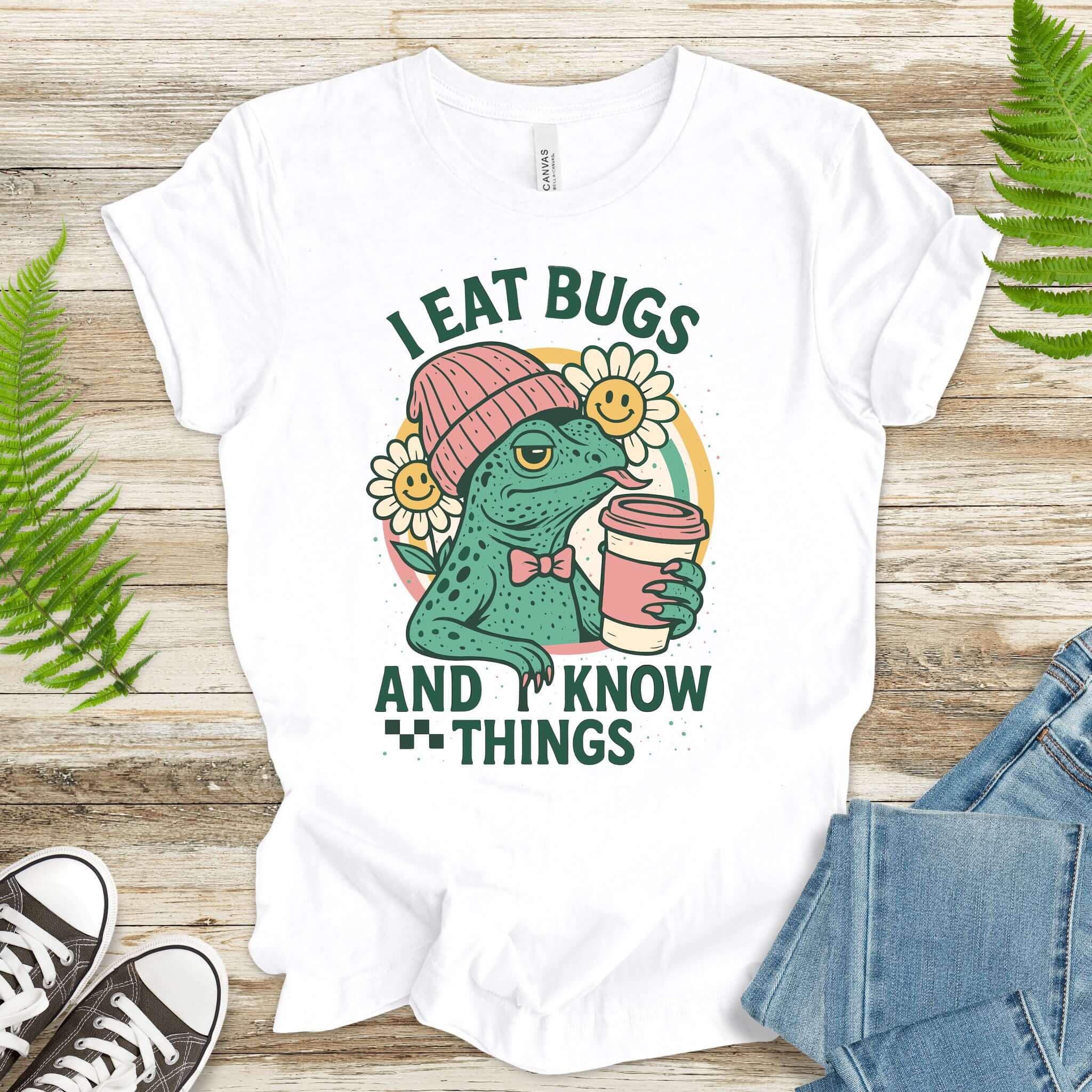 Lizard I Eat Bugs and I Know Things Sassy T-Shirt