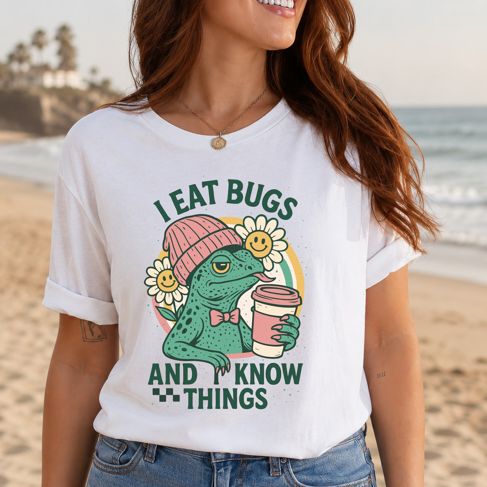 Lizard I Eat Bugs and I Know Things Sassy T-Shirt