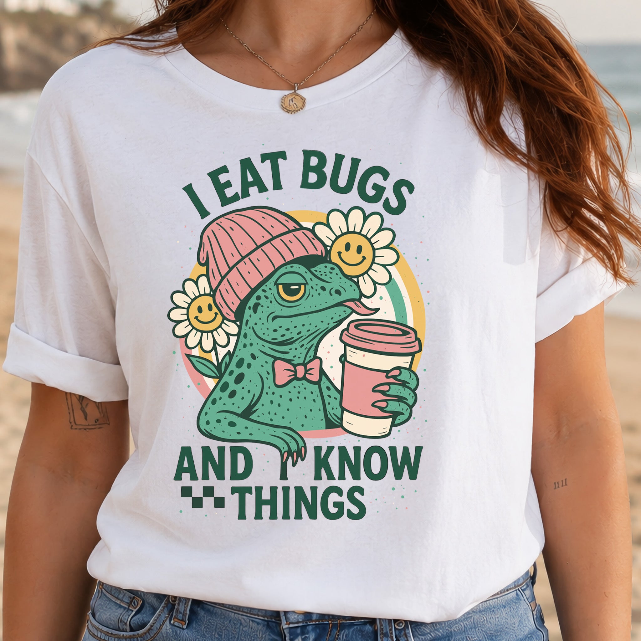 Lizard I Eat Bugs and I Know Things Sassy T-Shirt