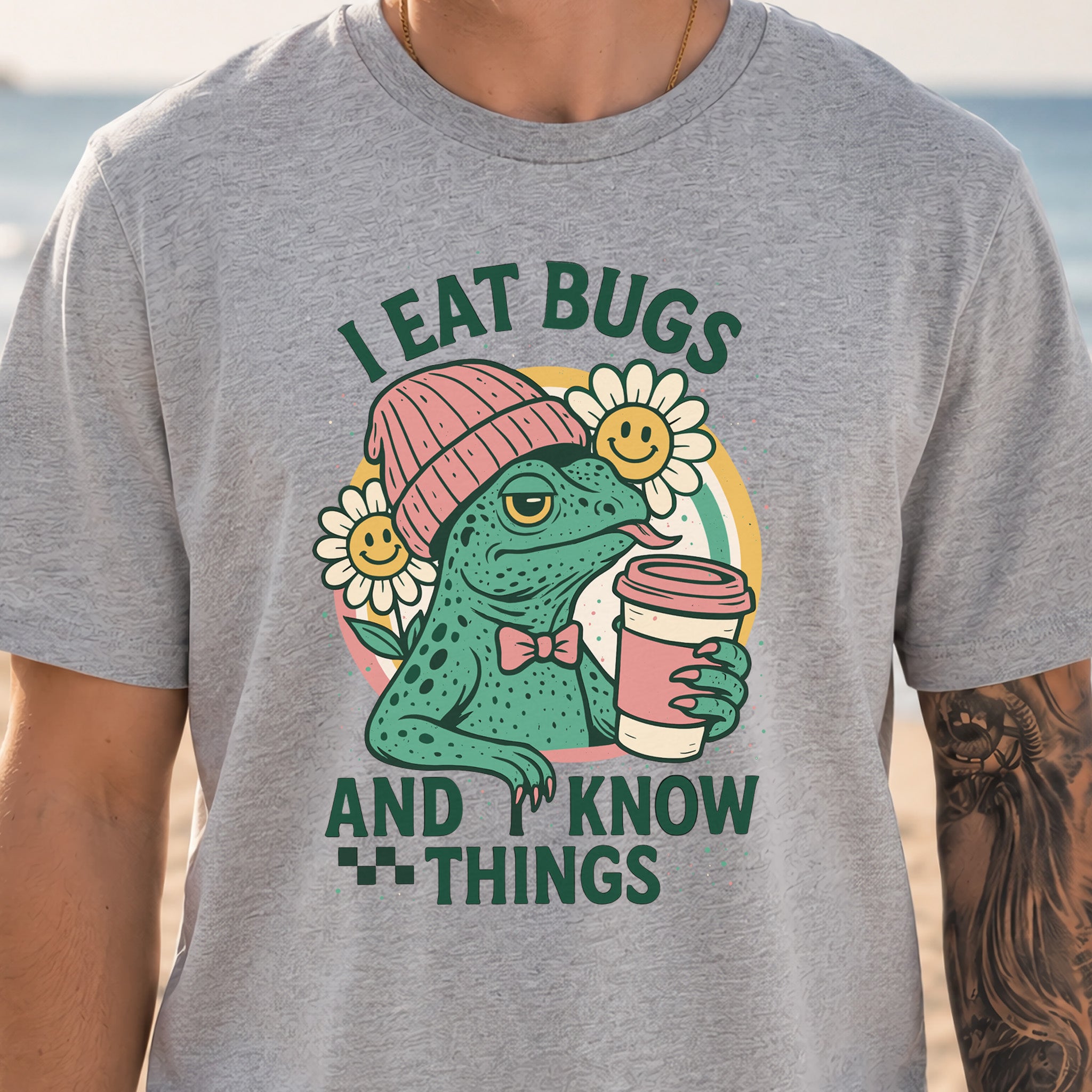 Lizard I Eat Bugs and I Know Things Sassy T-Shirt