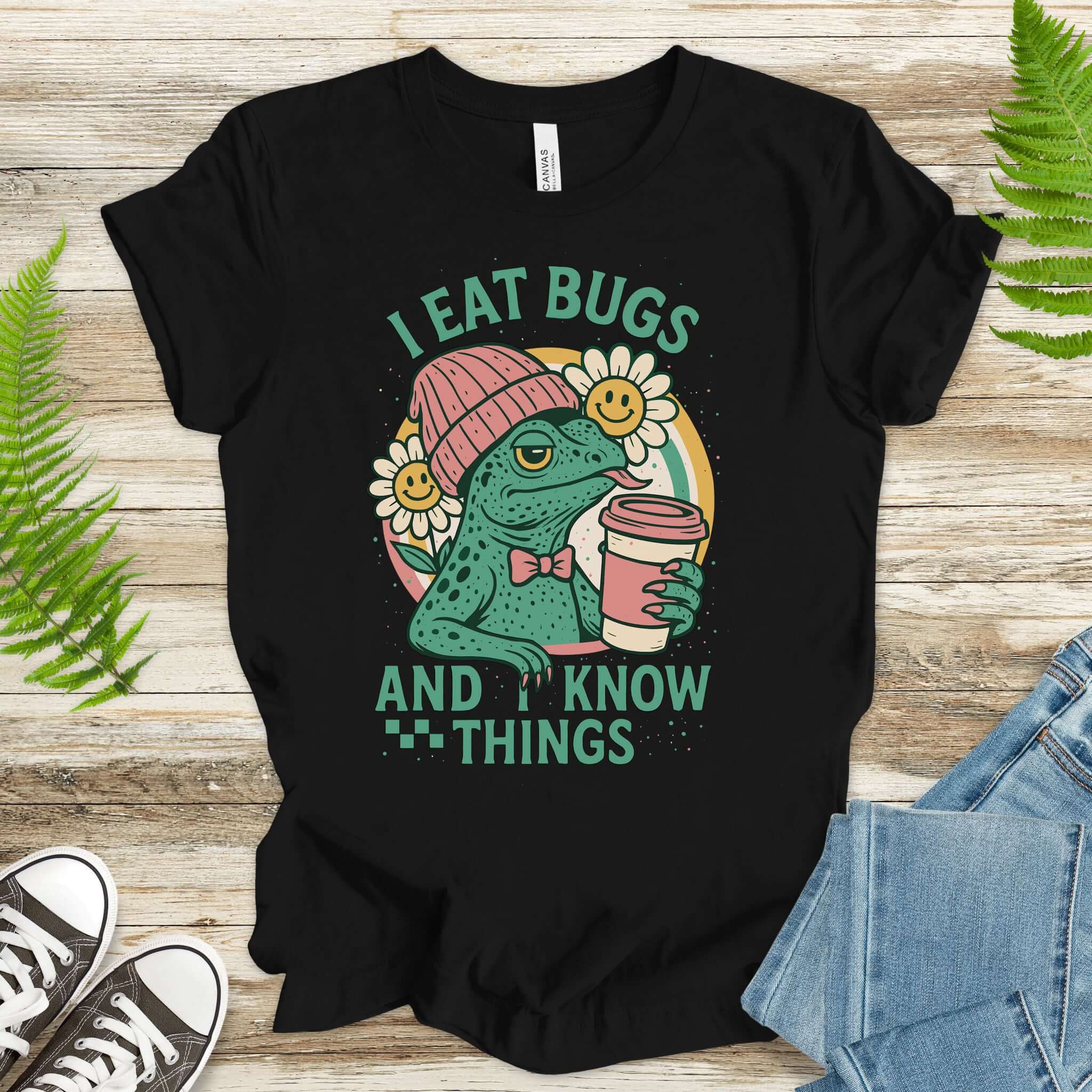 Lizard I Eat Bugs and I Know Things Sassy T-Shirt