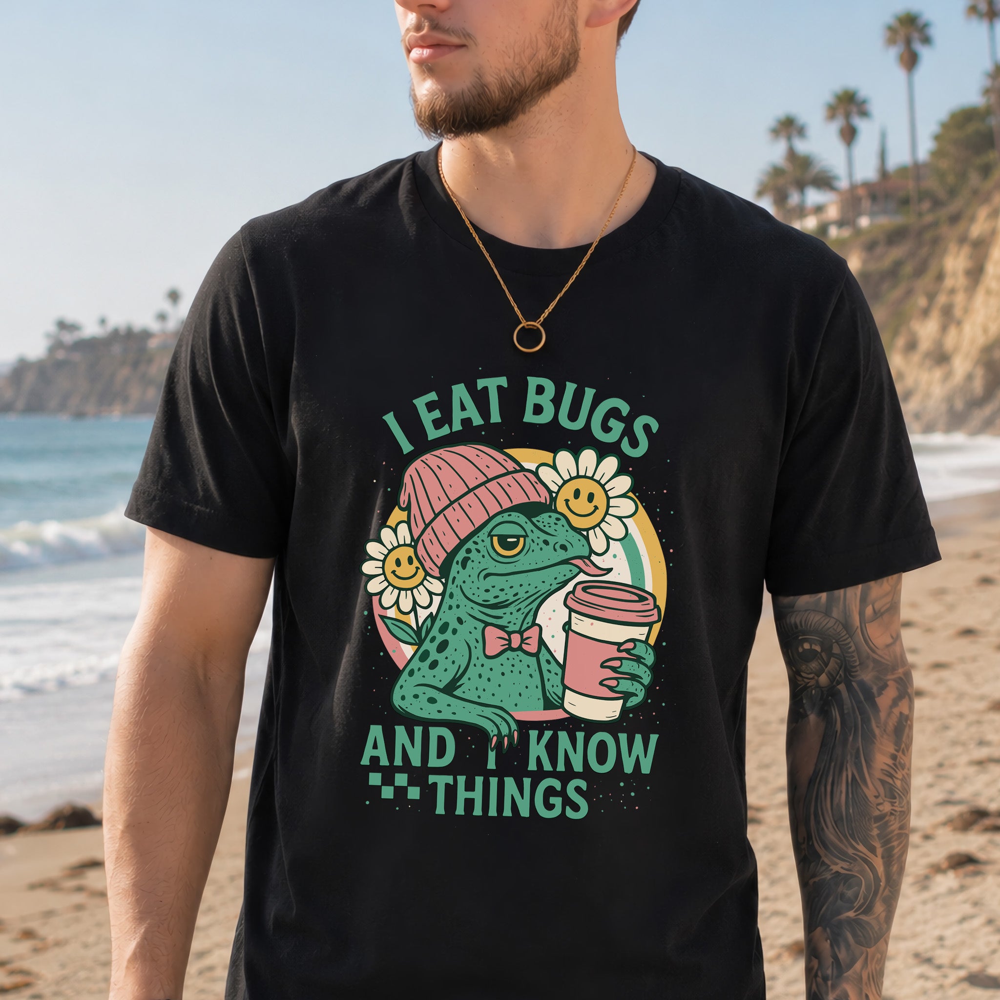 Lizard I Eat Bugs and I Know Things Sassy T-Shirt