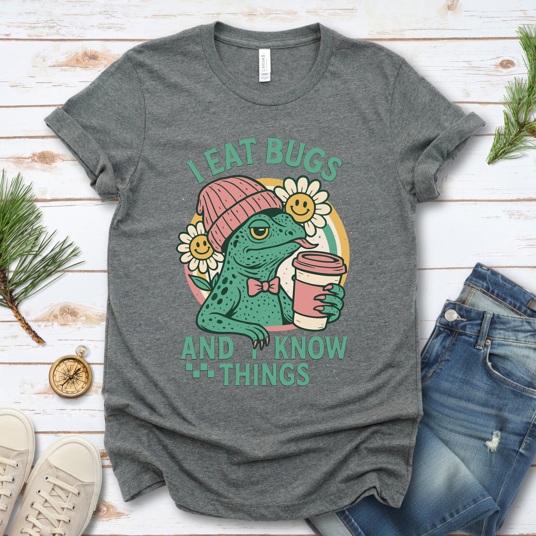 Lizard I Eat Bugs and I Know Things Sassy T-Shirt
