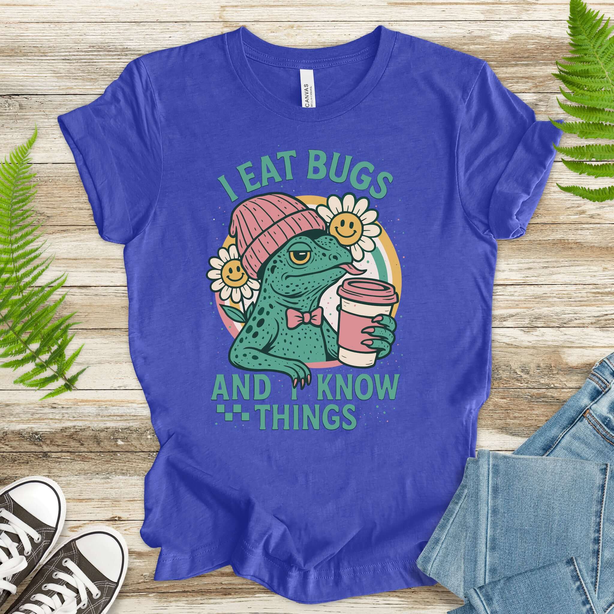 Lizard I Eat Bugs and I Know Things Sassy T-Shirt