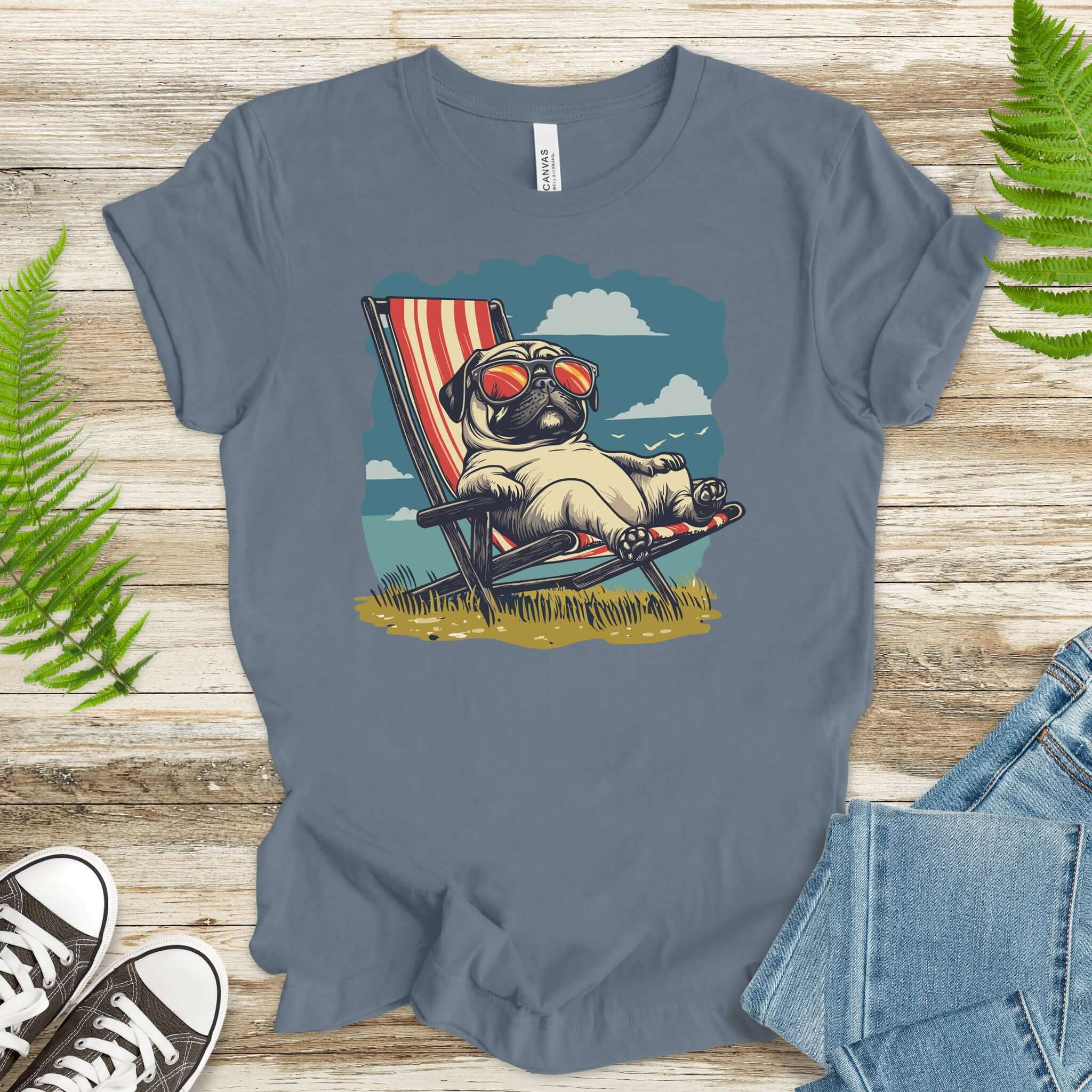 Lazy Pug T-Shirt – Chill Beach Vibes in Vintage Style