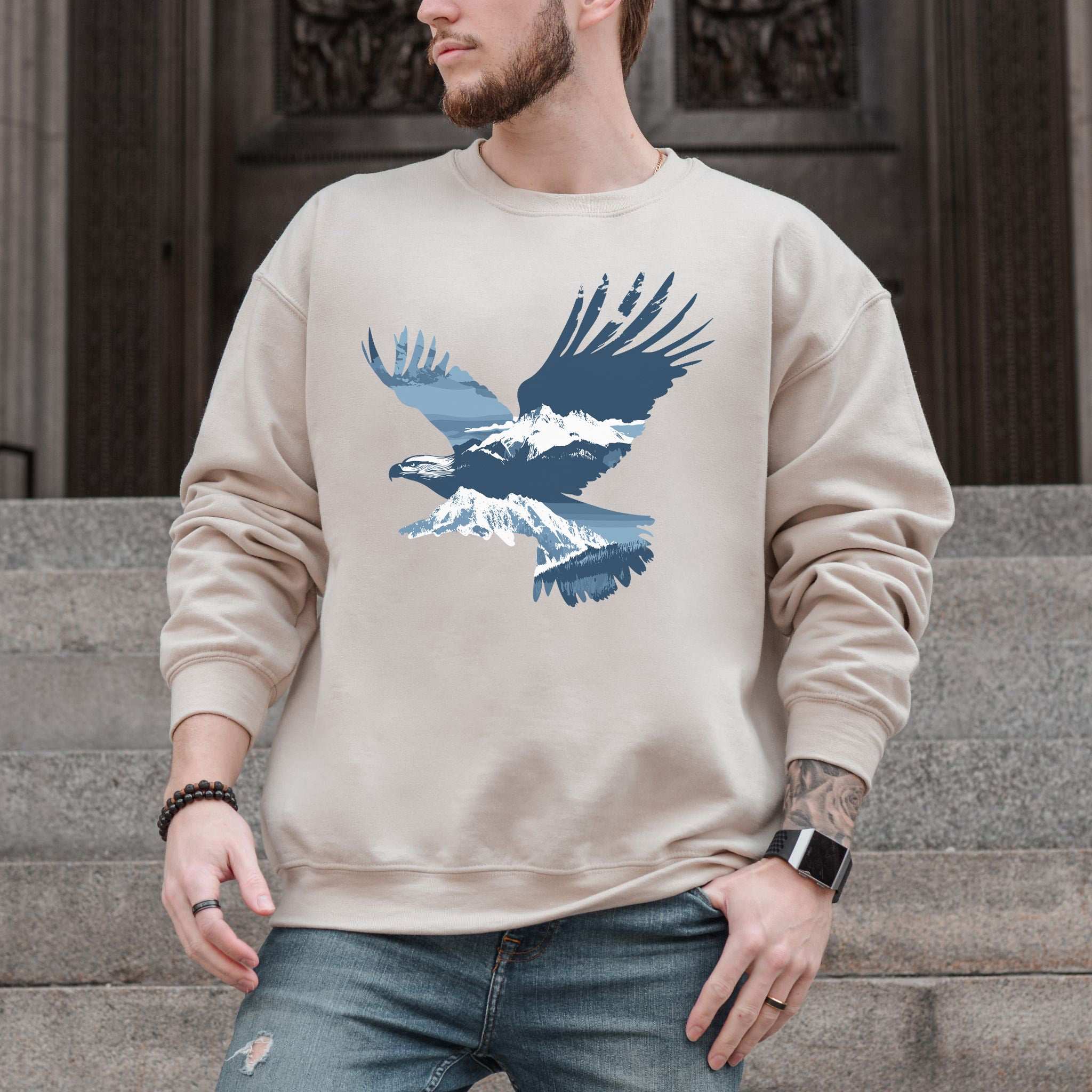 Soaring Eagle Sweatshirt – Mountain Freedom Design for Nature Lovers