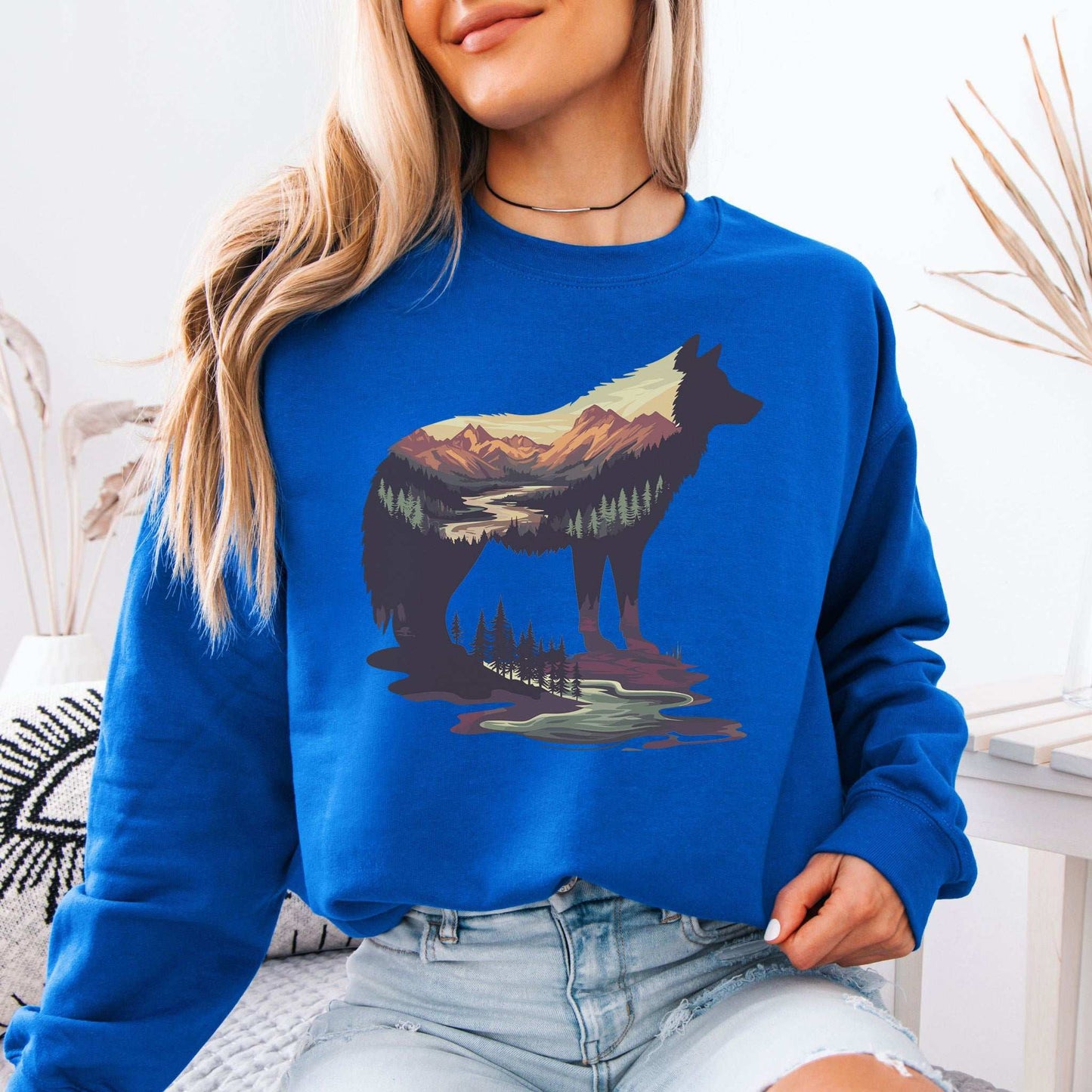 Wild Wolf Mountain Sweatshirt – Spirit of Nature & Adventure Scene
