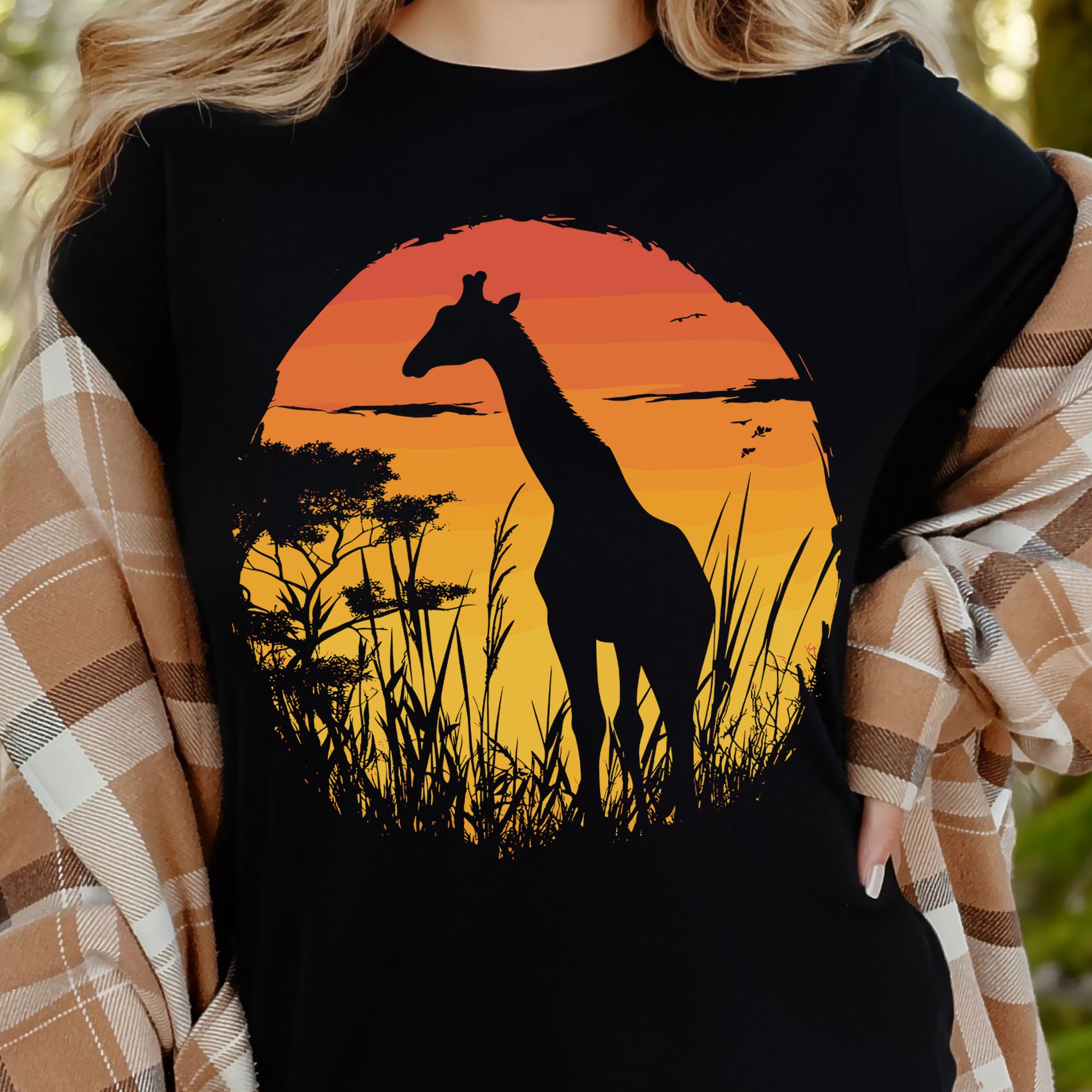 Giraffe Sunset Silhouette T-Shirt – Serene Savannah Safari Vibes