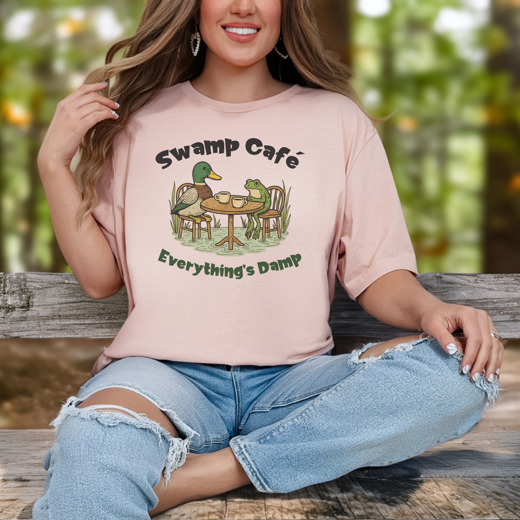 Swamp Café Funny Frog & Duck Coffee T-Shirt – Retro Nature Meme Gift