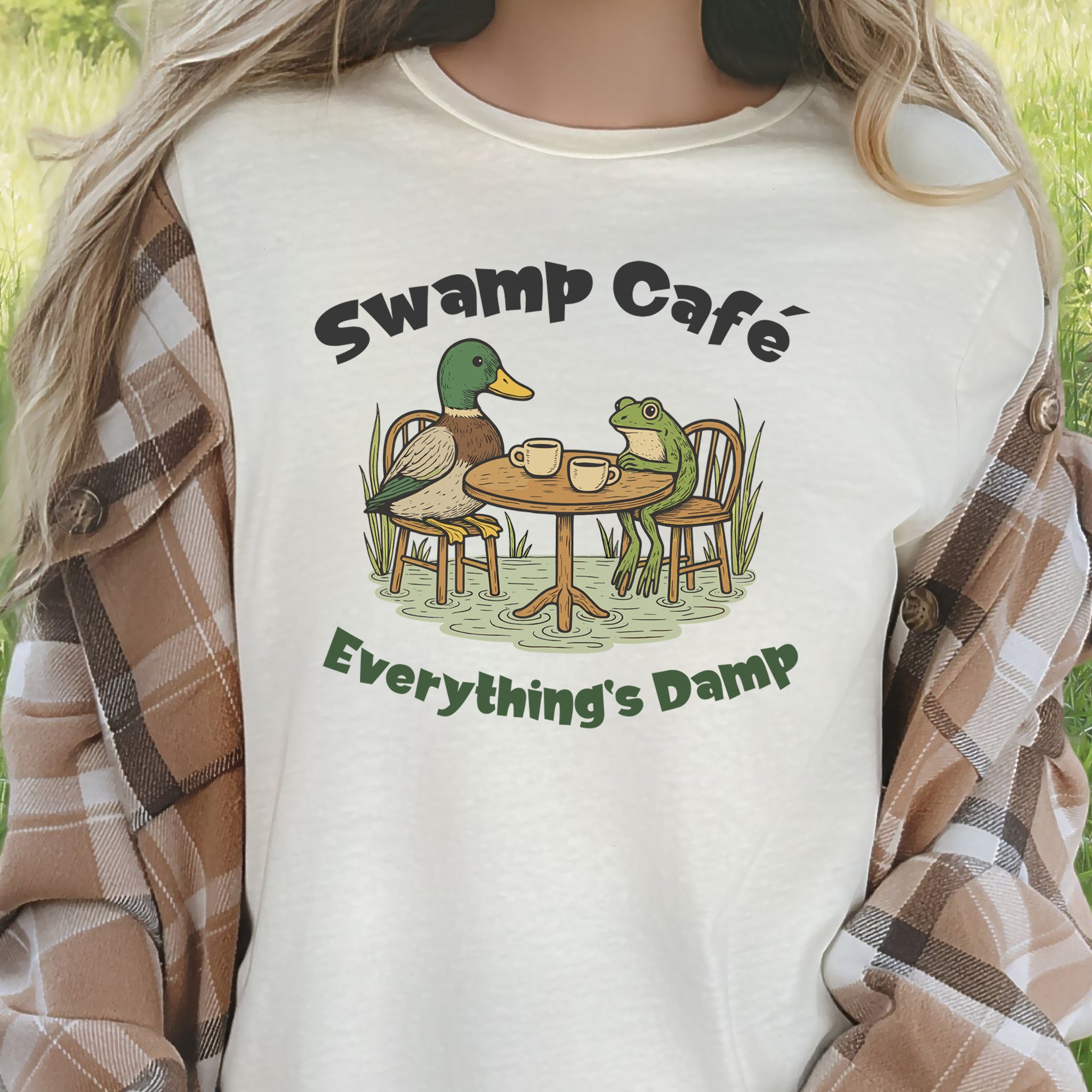 Swamp Café Funny Frog & Duck Coffee T-Shirt – Retro Nature Meme Gift